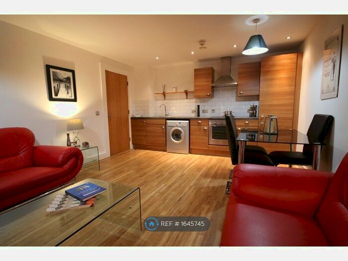 2 Bedroom Flat To Rent In Fresh, Salford, M3