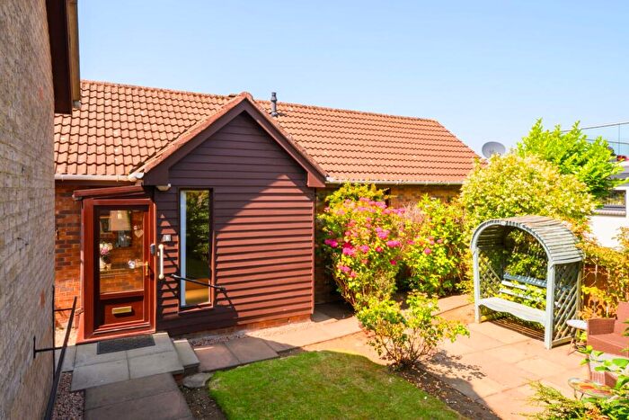 2 Bedroom Detached Bungalow For Sale In Craigdimas Grove, Dalgety Bay, KY11