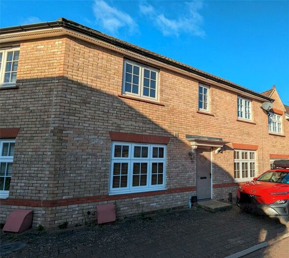 2 Bedroom House To Rent In Hatton Road, Bristol, Somerset, BS16