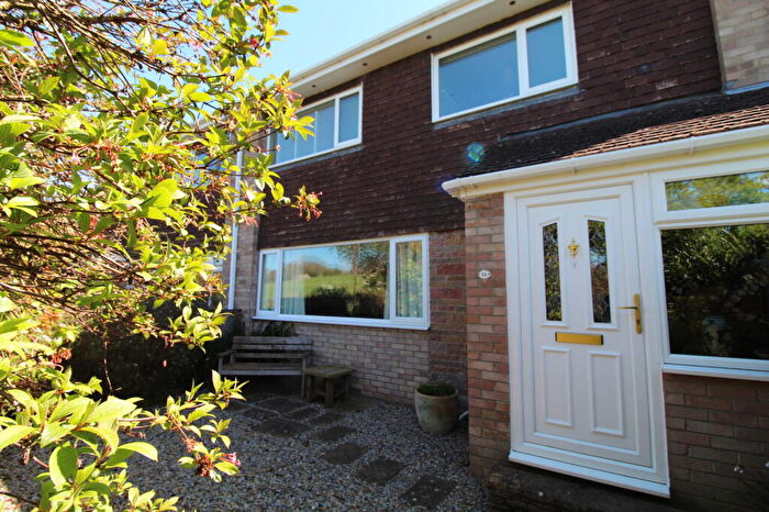 4 Bedroom End Of Terrace House For Sale In Dene Road, Wylam, NE41