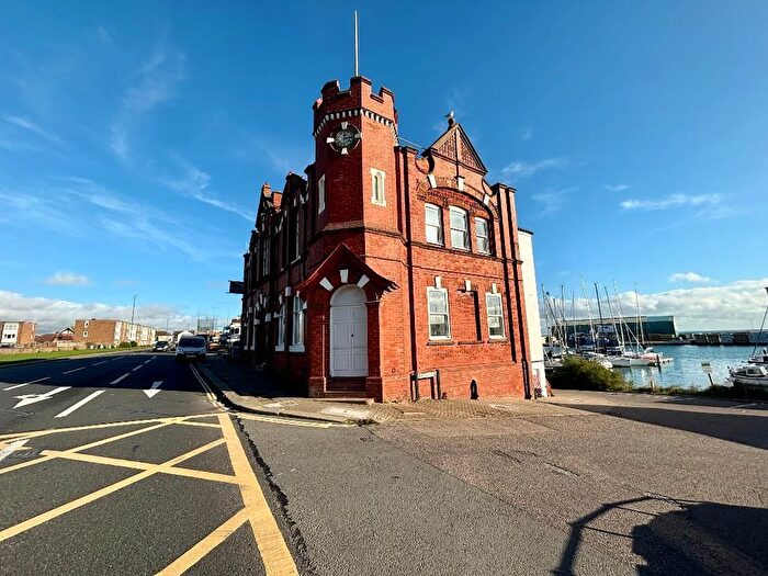 2 Bedroom Flat To Rent In Albion Street, Southwick, BN42