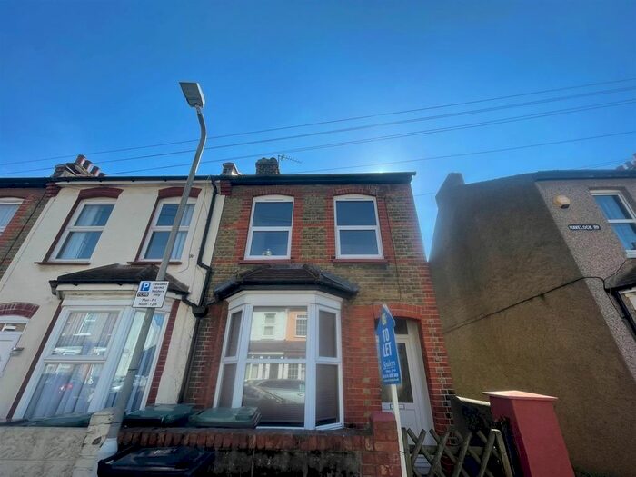 2 Bedroom End Of Terrace House To Rent In Havelock Road, Northfleet, Gravesend, DA11