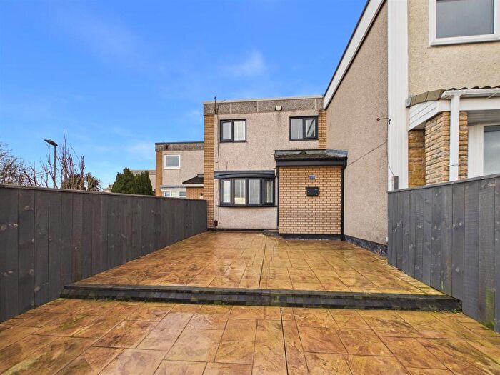 3 Bedroom Terraced House For Sale In Easedale Gardens, Gateshead, NE9