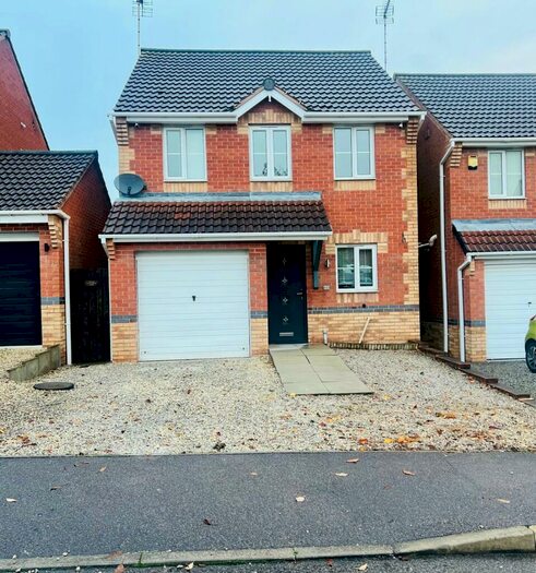 3 Bedroom Detached House To Rent In Chestnut Drive, Creswell, Worksop, S80
