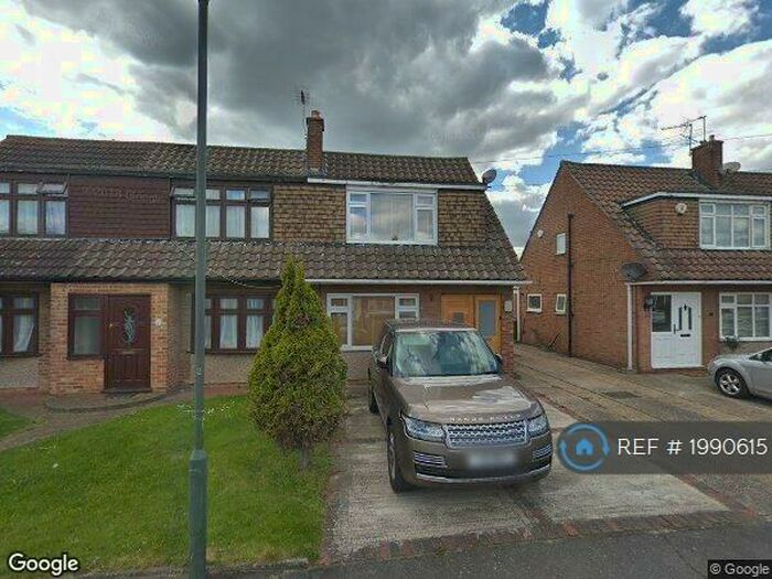 3 Bedroom Semi-Detached House To Rent In Crayford, Kent, DA1