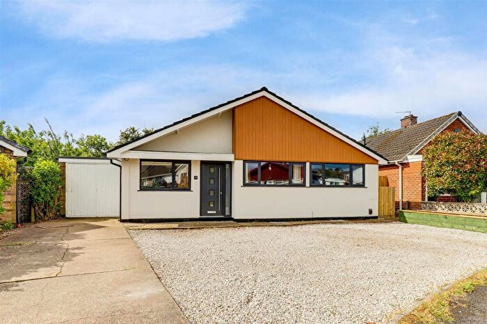 4 Bedroom Detached Bungalow For Sale In Cherrywood Gardens, Nottingham, NG3