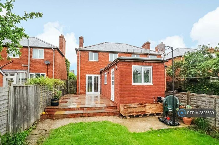 3 Bedroom Semi-Detached House To Rent In Queens Road, Newbury, RG14