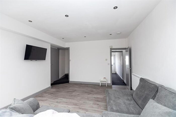 5 Bedroom House To Rent In Harborne Lane, Selly Oak, Birmingham, West Midlands, B29