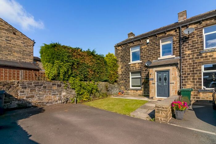 3 Bedroom Detached House To Rent In Parkin Square, Scapegoat Hill, Huddersfield, HD7