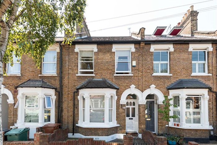 2 Bedroom House To Rent In Cazenove Road, London, E17