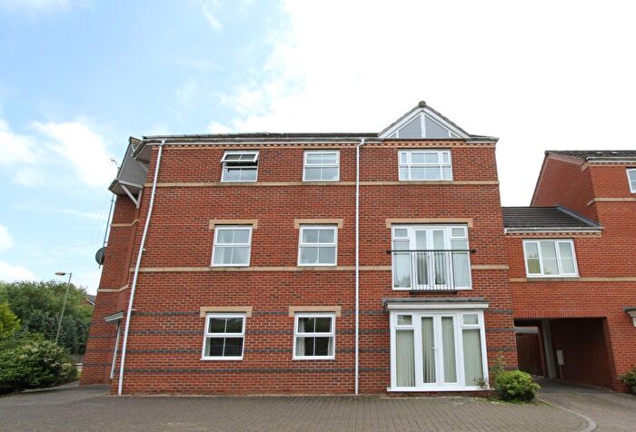2 Bedroom Flat To Rent In Alma Road, Banbury, Oxon, OX16