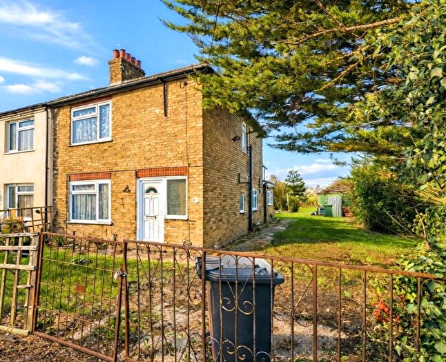 3 Bedroom Semi-Detached House For Sale In Station Road, Willingham, Cambridge, CB24