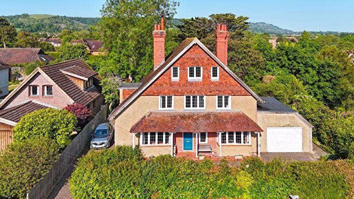 5 Bedroom Detached House For Sale In Goring Road, Steyning, BN44