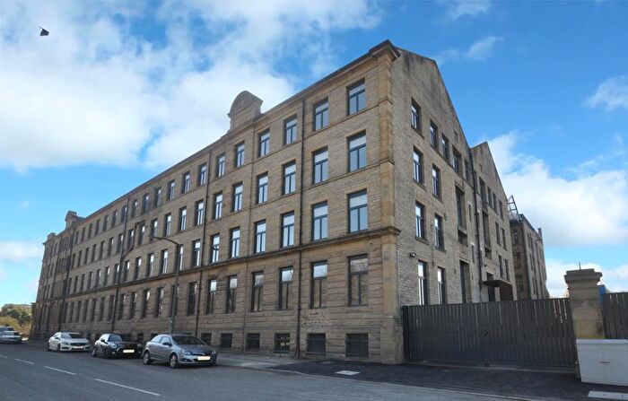 2 Bedroom Apartment To Rent In Conditioning House, Cape Street, Bradford, West Yorkshire, BD1