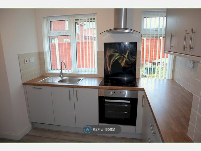3 Bedroom Semi-Detached House To Rent In Daylands Avenue, Conisbrough, Doncaster, DN12