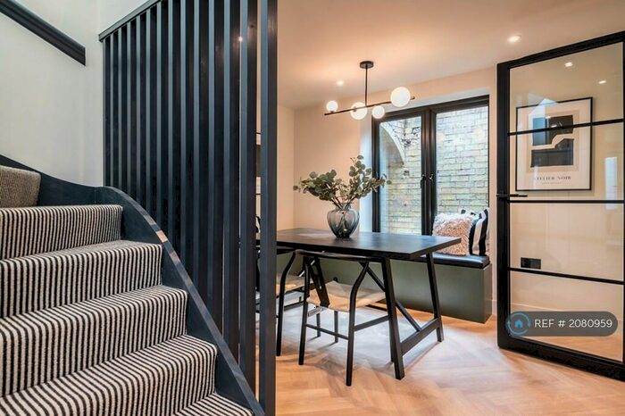 2 Bedroom Flat To Rent In Newmarket Road, Cambridge, CB5