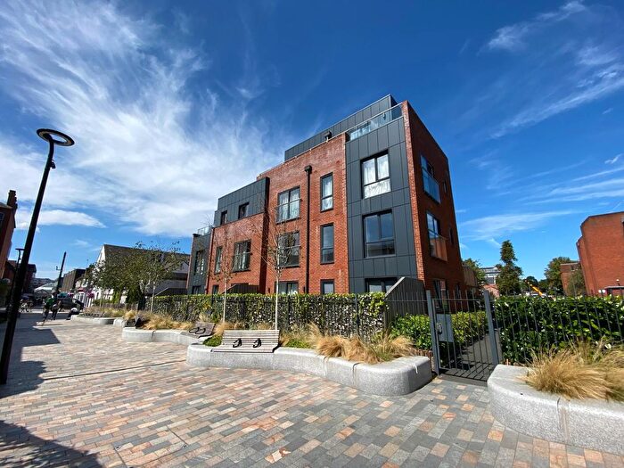 2 Bedroom Flat To Rent In Balfour Court, Knoll Walk, Camberley, GU15