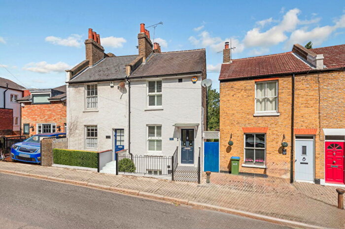 3 Bedroom Semi-Detached House For Sale In Red Lion Lane, Shooters Hill, London, SE18
