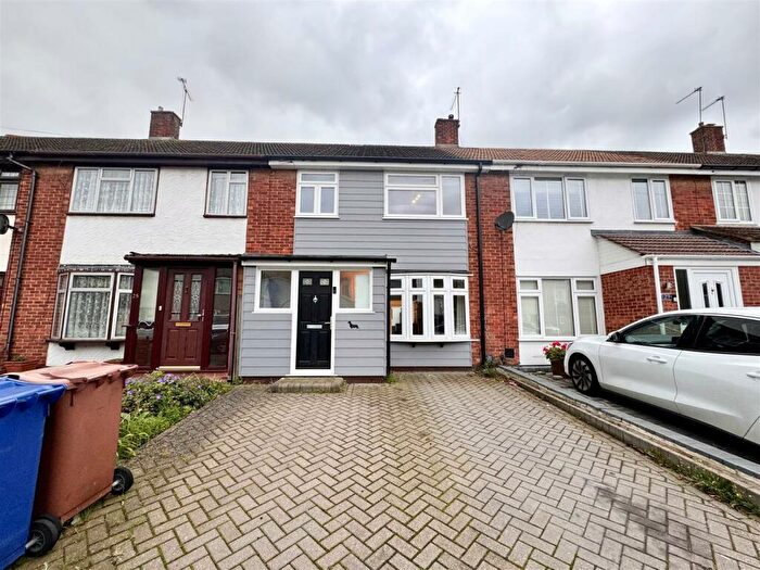 3 Bedroom Terraced House To Rent In Kingsman Road, Stanford-Le-Hope, SS17