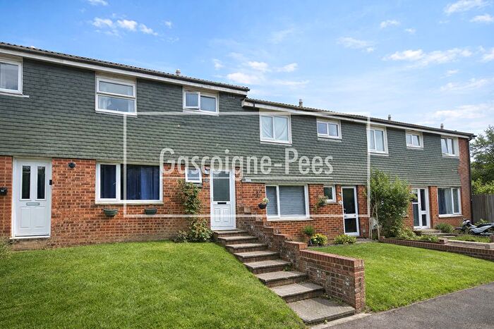 3 Bedroom Property To Rent In Falcon Road, Guildford, GU1