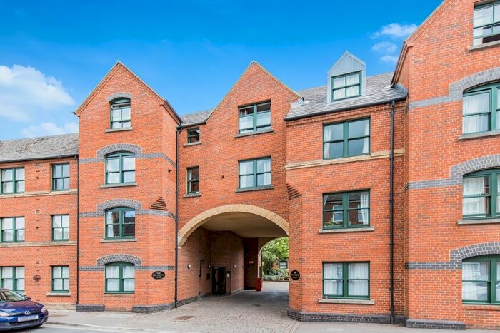 2 Bedroom Flat To Rent In St. Thomas Street, Oxford, OX1