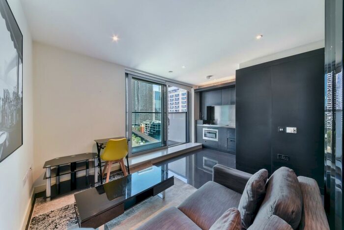 Flat To Rent In Pan Peninsula Square, Canary Wharf, London, E14