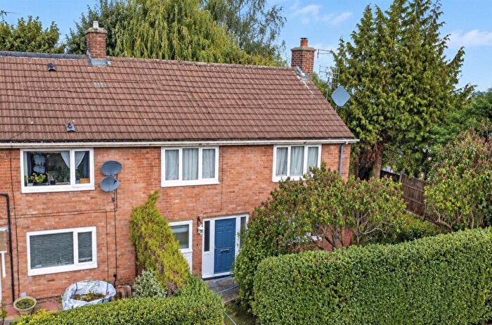 3 Bedroom Town House For Sale In The Mount, Stapleford, NG9
