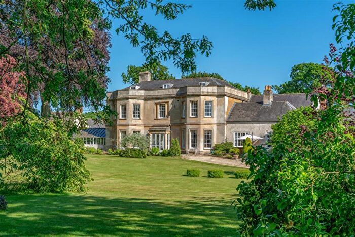 8 Bedroom Town House For Sale In Cricklade Road, Highworth, SN6