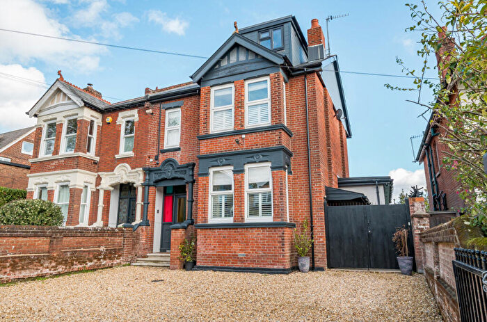 5 Bedroom Semi-Detached House To Rent In Grosvenor Road, Southampton, Hampshire, SO17