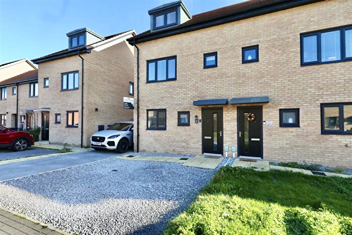 3 Bedroom Semi-Detached House For Sale In Beilby Street, Hull, HU3