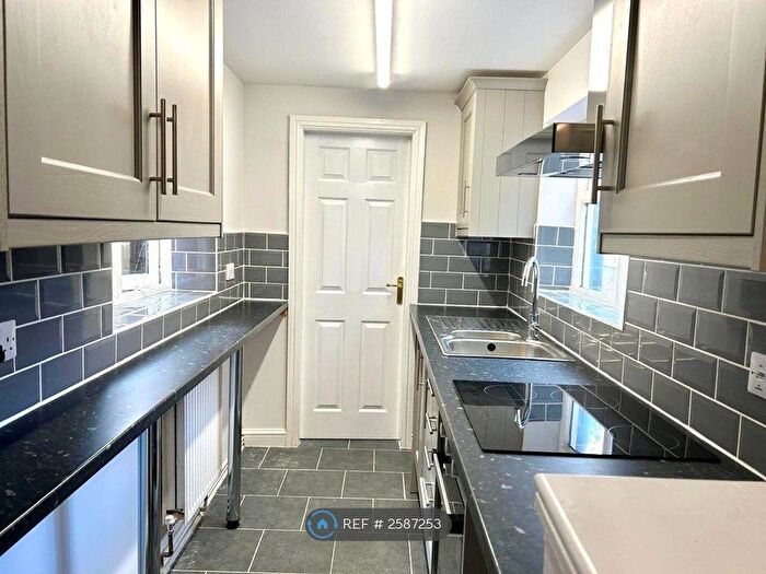 1 Bedroom Flat To Rent In Branston Road, Burton-On-Trent, DE14