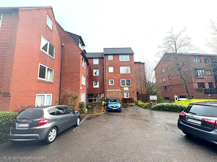 1 Bedroom Flat For Sale In Oakdene Close, Pinner, HA5