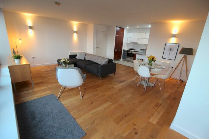 2 Bedroom Flat To Rent In Skyline Central, Northern Quarter, Manchester, M4