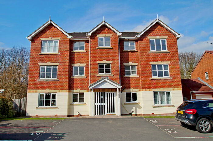 2 Bedroom Apartment To Rent In Glamis Court, Woodstone Village, DH4