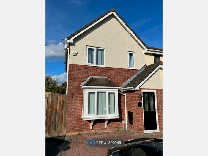 3 Bedroom Semi-Detached House To Rent In Fulford Close, Liverpool, L12