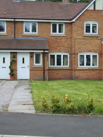 3 Bedroom Town House To Rent In Lister Grove, Blythe Bridge, ST11