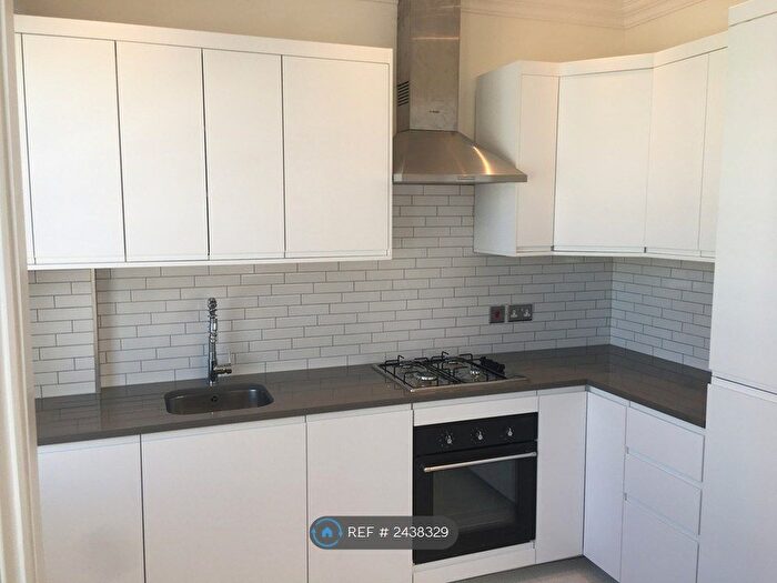 1 Bedroom Flat To Rent In Castletown Road, London, W14