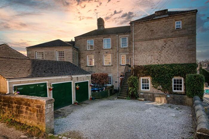 3 Bedroom Apartment For Sale In Main Road, Hathersage, Hope Valley, S32