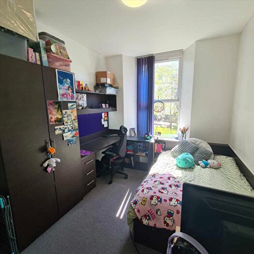 Studio To Rent In The Square - North Road East, PL4