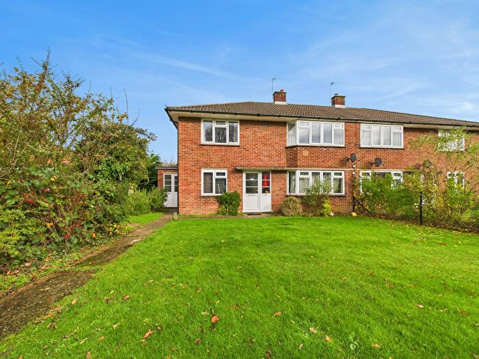 2 Bedroom Maisonette For Sale In Berkeley Close, Chesham, Buckinghamshire, HP5