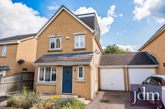 4 Bedroom Link Detached House To Rent In Barkway Drive, Orpington, BR6
