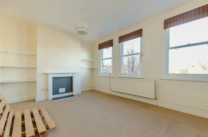 1 Bedroom Flat To Rent In Morna Road, Camberwell, London, SE5