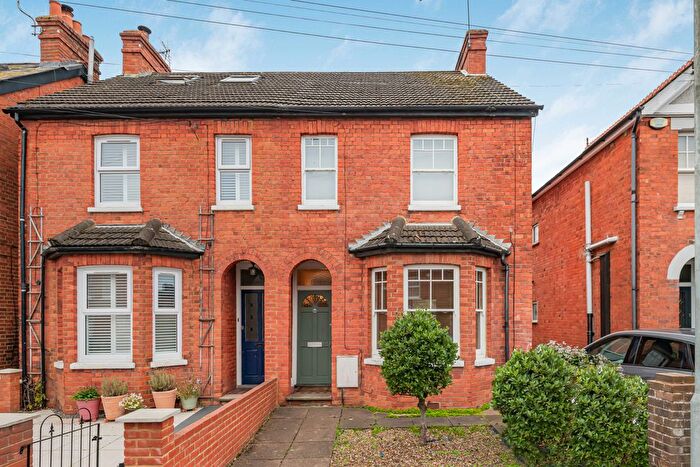 2 Bedroom Semi-Detached House For Sale In Penyston Road, Maidenhead, SL6