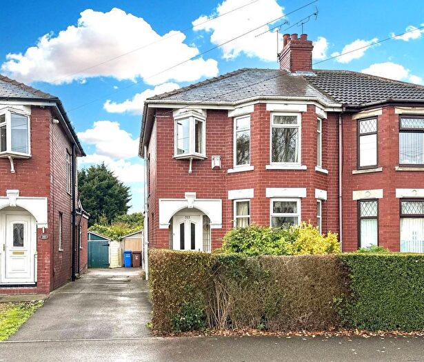 3 Bedroom Semi-detached House For Sale In Marfleet Lane, Hull, HU9