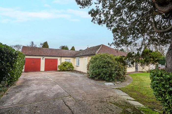 2 Bedroom Detached Bungalow For Sale In Rayleigh Road, Hutton, Brentwood, CM13