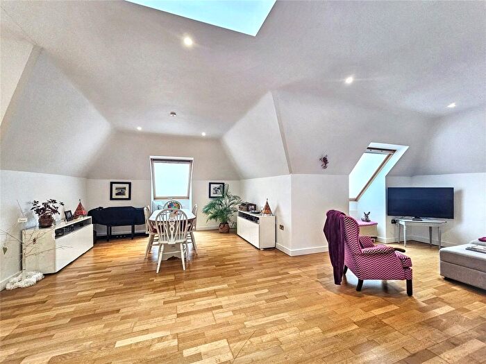 2 Bedroom Flat For Sale In Clevedon, Ashfield Road, Midhurst, West Sussex, GU29