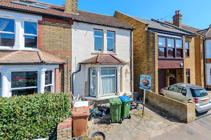 3 Bedroom End Of Terrace House For Sale In Oaklands Road, Bexleyheath, Kent, DA6