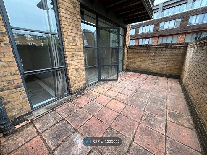 1 Bedroom Flat To Rent In Town Meadow, Brentford, TW8