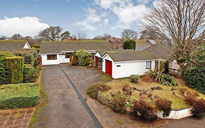 4 Bedroom Bungalow For Sale In Staplake Road, Starcross, EX6