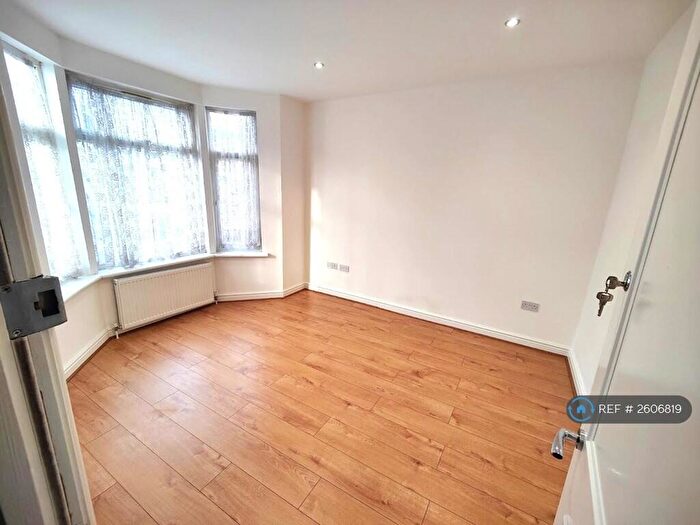 4 Bedroom Terraced House To Rent In Farnborough Avenue, London, E17